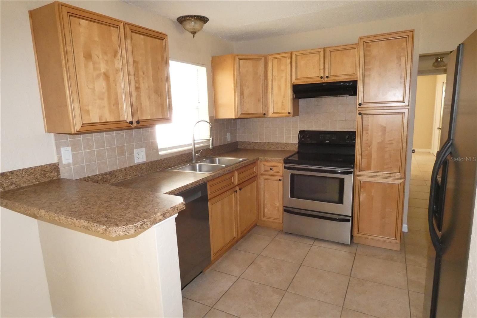 Image 6 of 16 For 2840 52nd Lane N