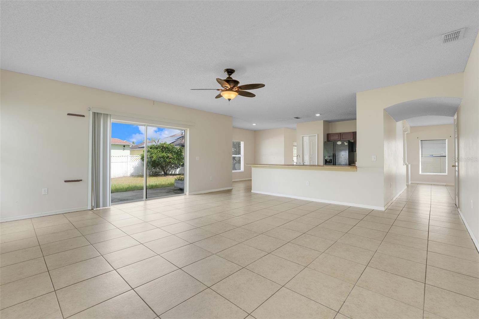 Image 12 of 45 For 312 Aldershot Court