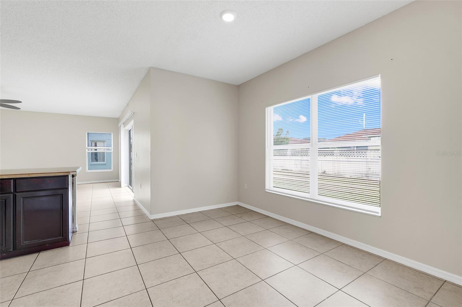 Image 13 of 45 For 312 Aldershot Court