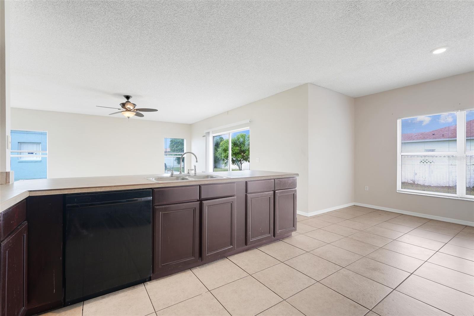 Image 16 of 45 For 312 Aldershot Court