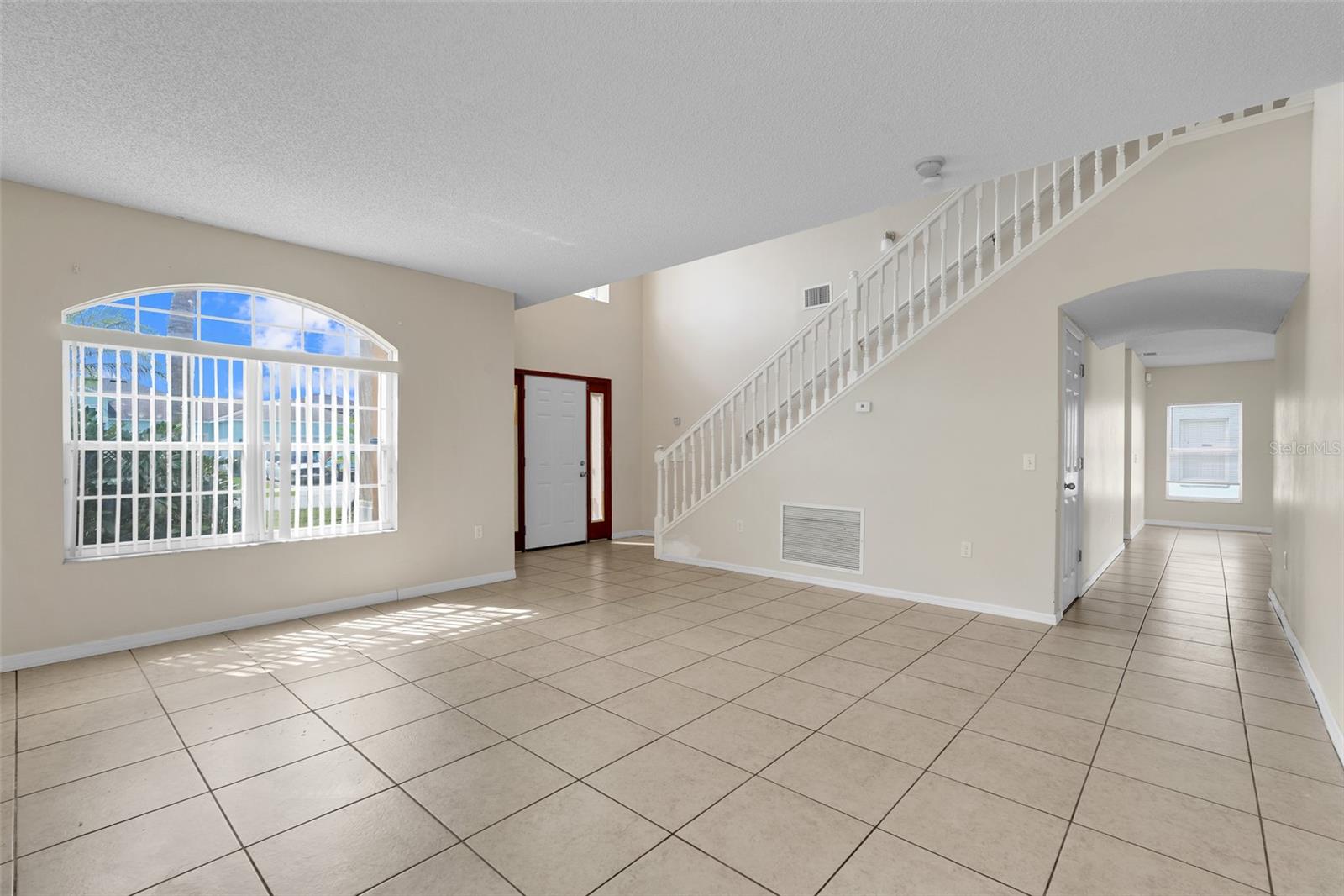 Image 5 of 45 For 312 Aldershot Court