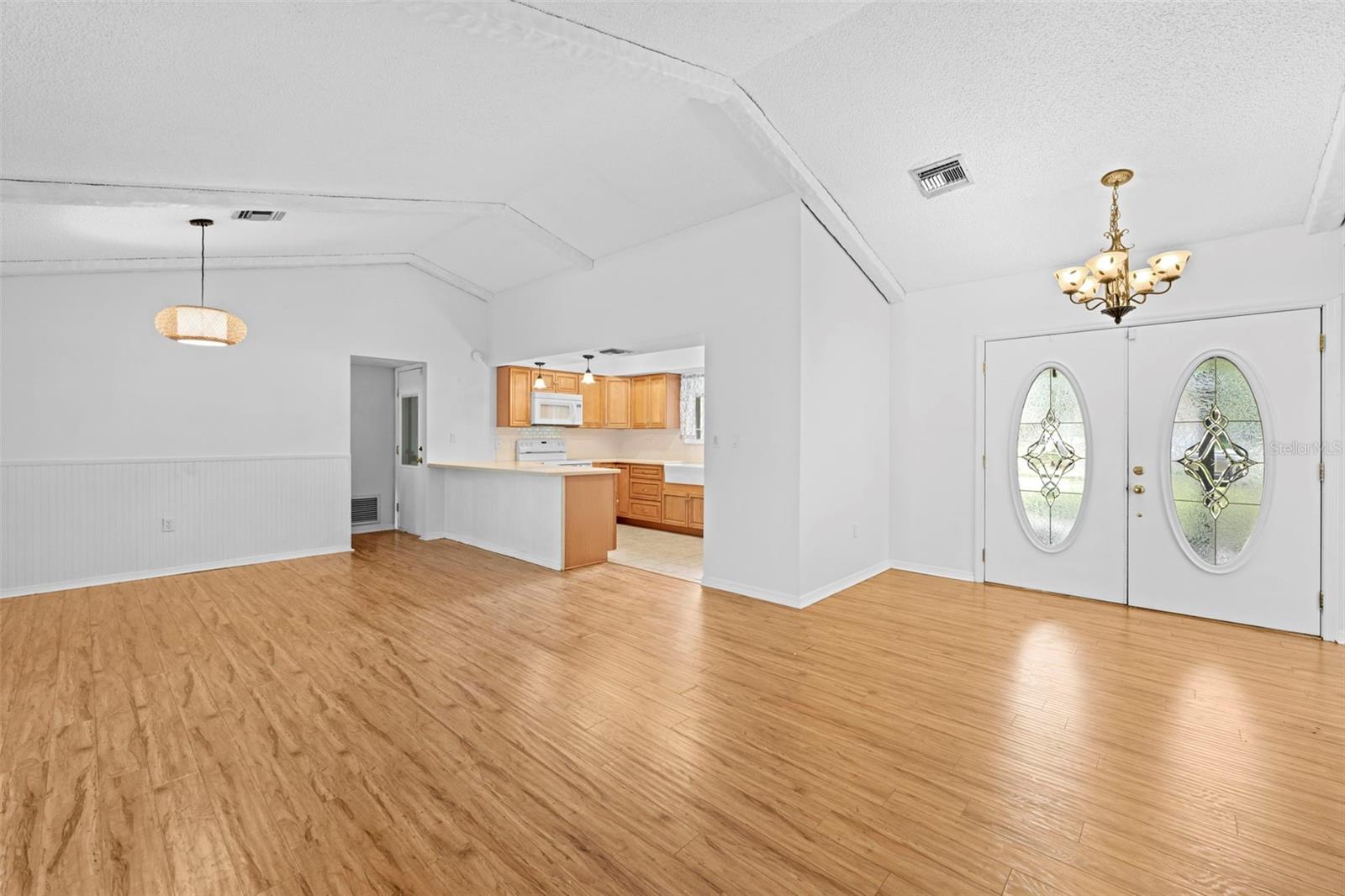 Image 11 of 56 For 7401 Galloway Road