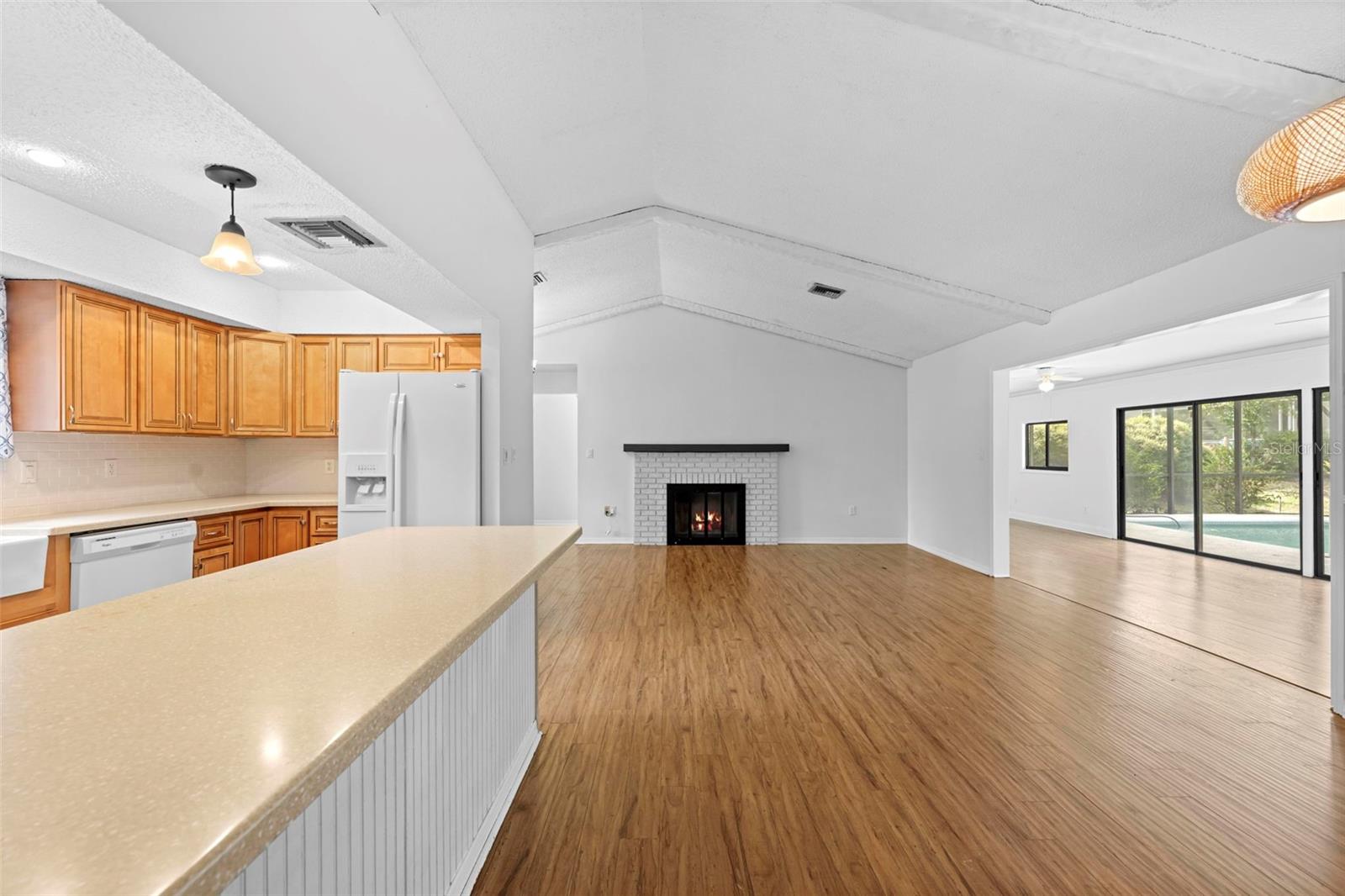 Image 18 of 56 For 7401 Galloway Road