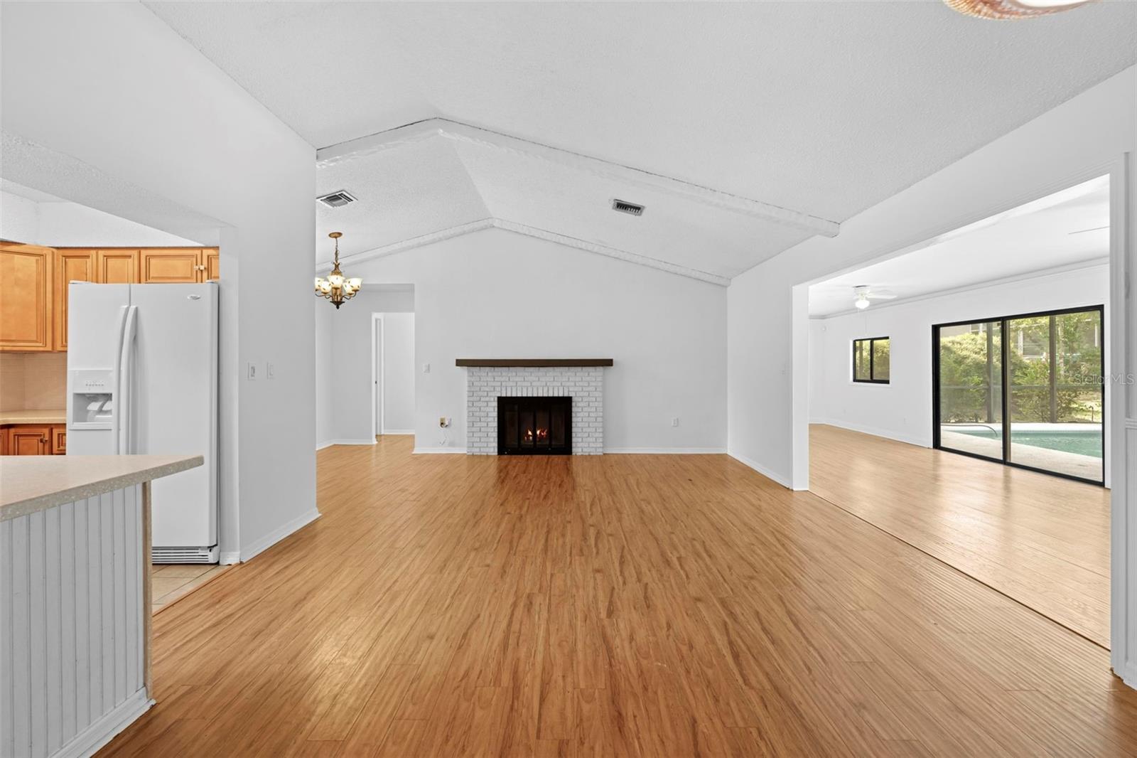 Image 19 of 56 For 7401 Galloway Road