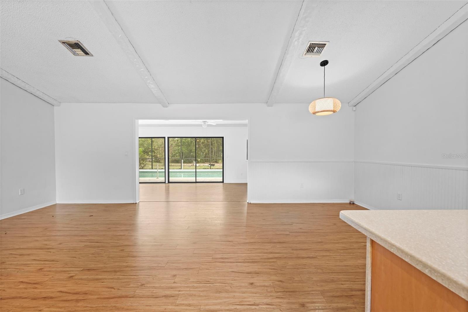 Image 23 of 56 For 7401 Galloway Road