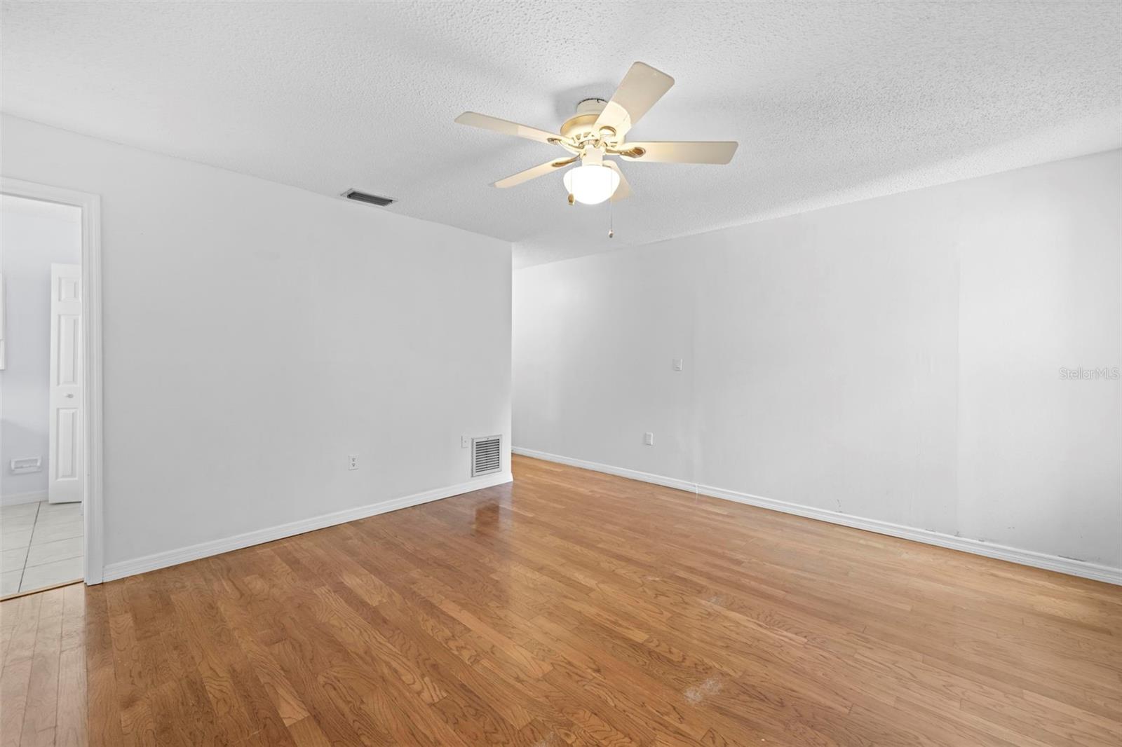 Image 43 of 56 For 7401 Galloway Road