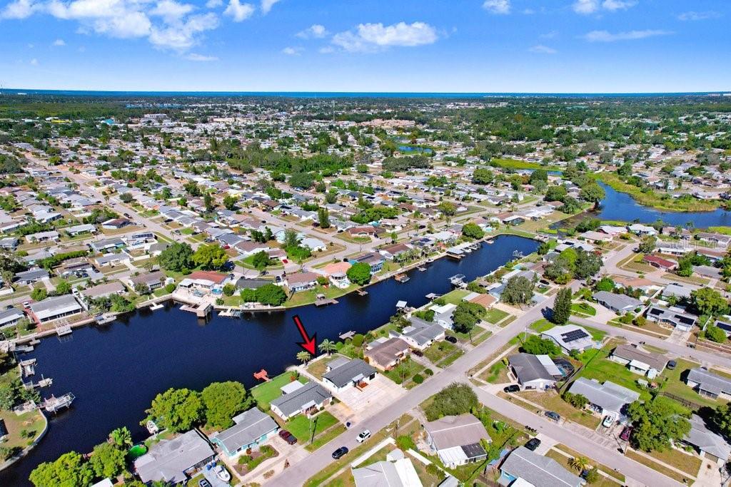 Listing photo id 17 for 1305 Basswood Drive