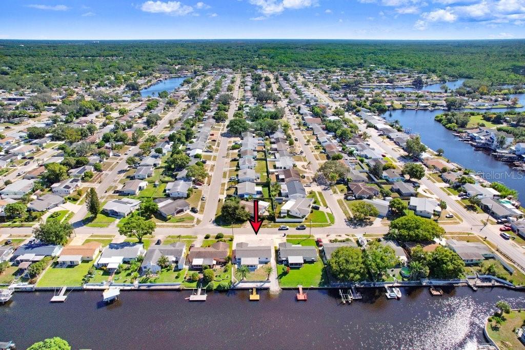 Listing photo id 20 for 1305 Basswood Drive