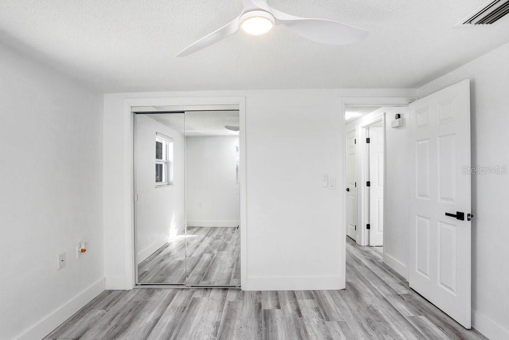 Listing photo id 45 for 1305 Basswood Drive