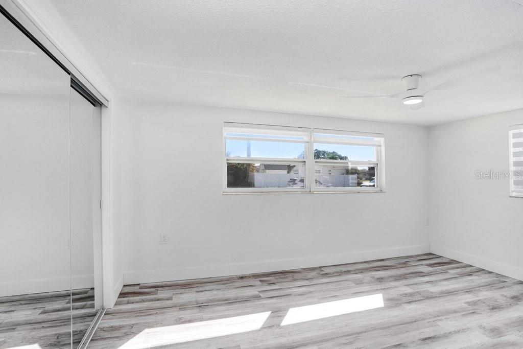 Listing photo id 46 for 1305 Basswood Drive