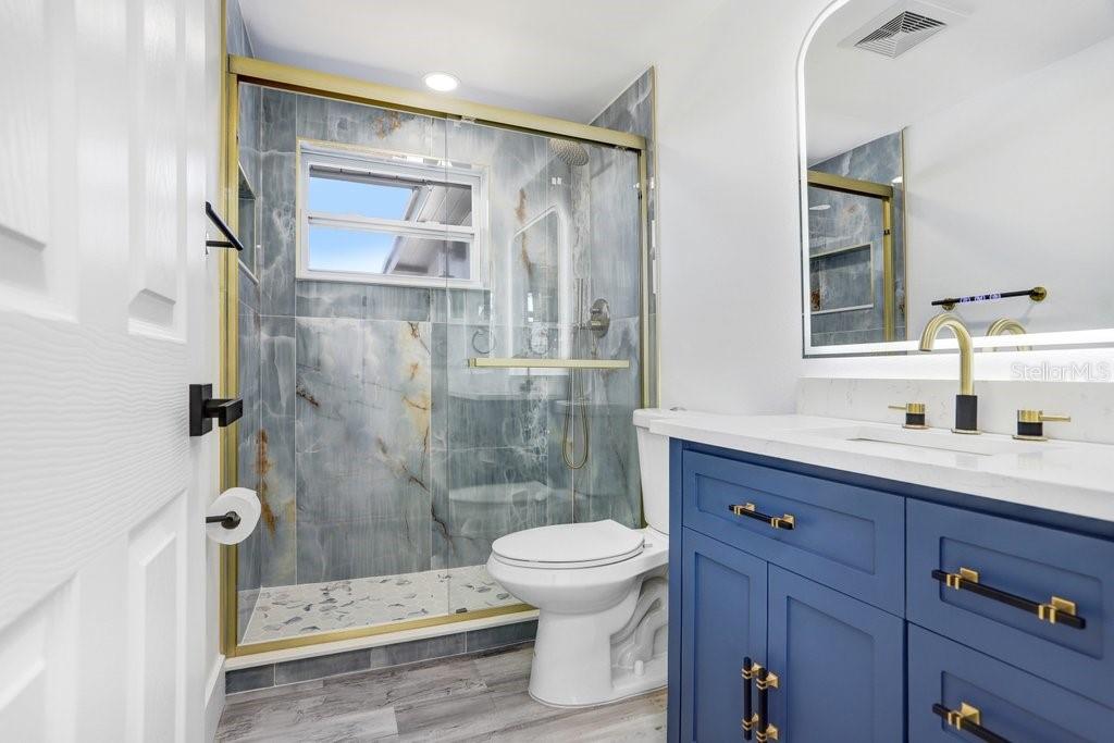 Listing photo id 50 for 1305 Basswood Drive