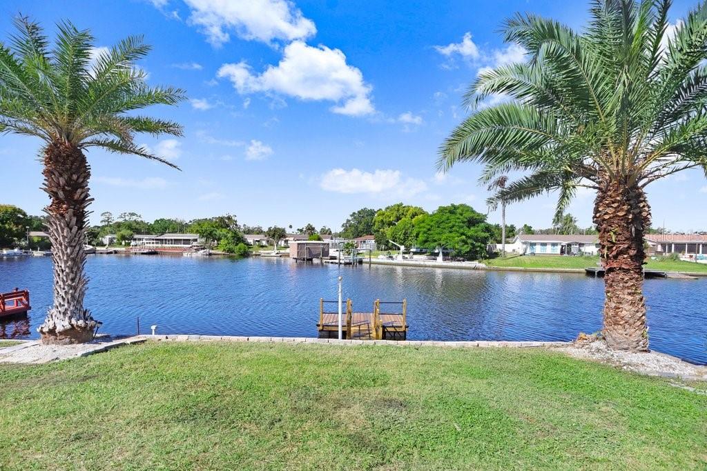 Listing photo id 55 for 1305 Basswood Drive