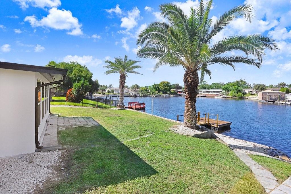Listing photo id 56 for 1305 Basswood Drive