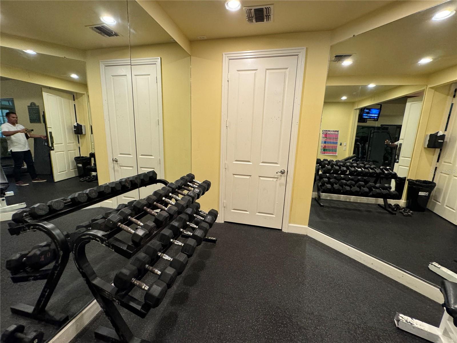 Image 23 of 30 For 4207 Dale Mabry Highway 10107