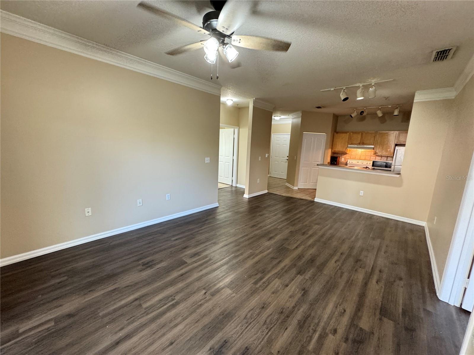 Image 4 of 30 For 4207 Dale Mabry Highway 10107
