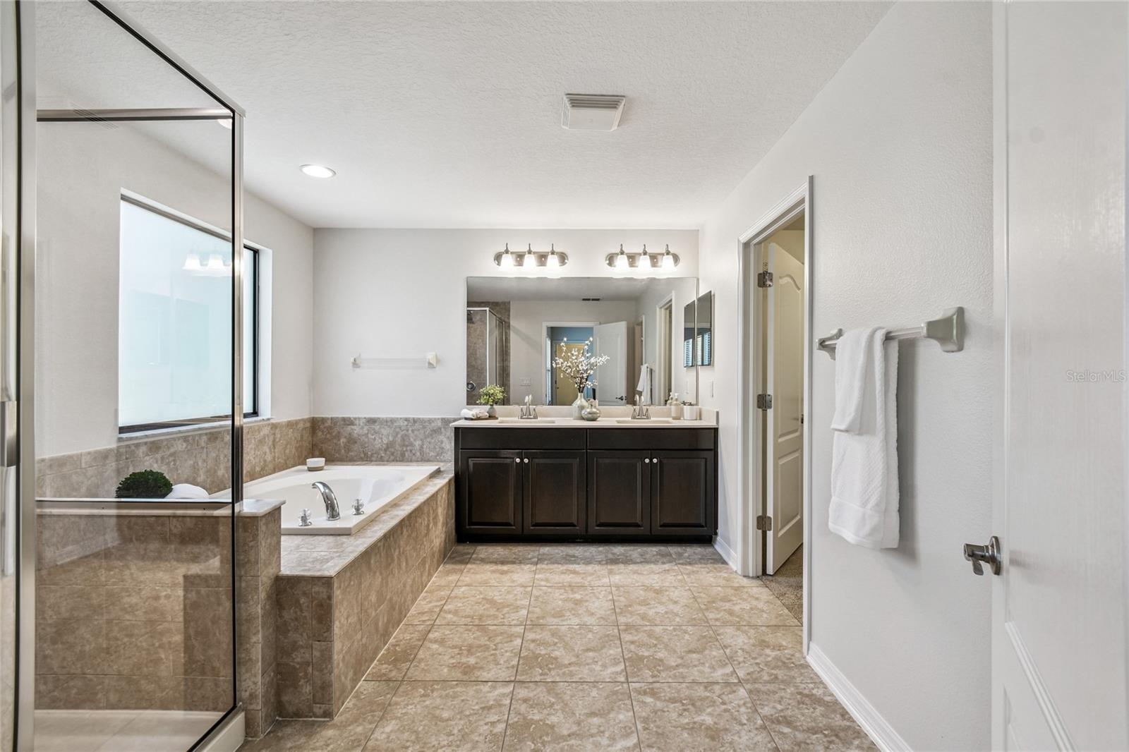 Image 47 of 77 For 19556 Whispering Brook Drive