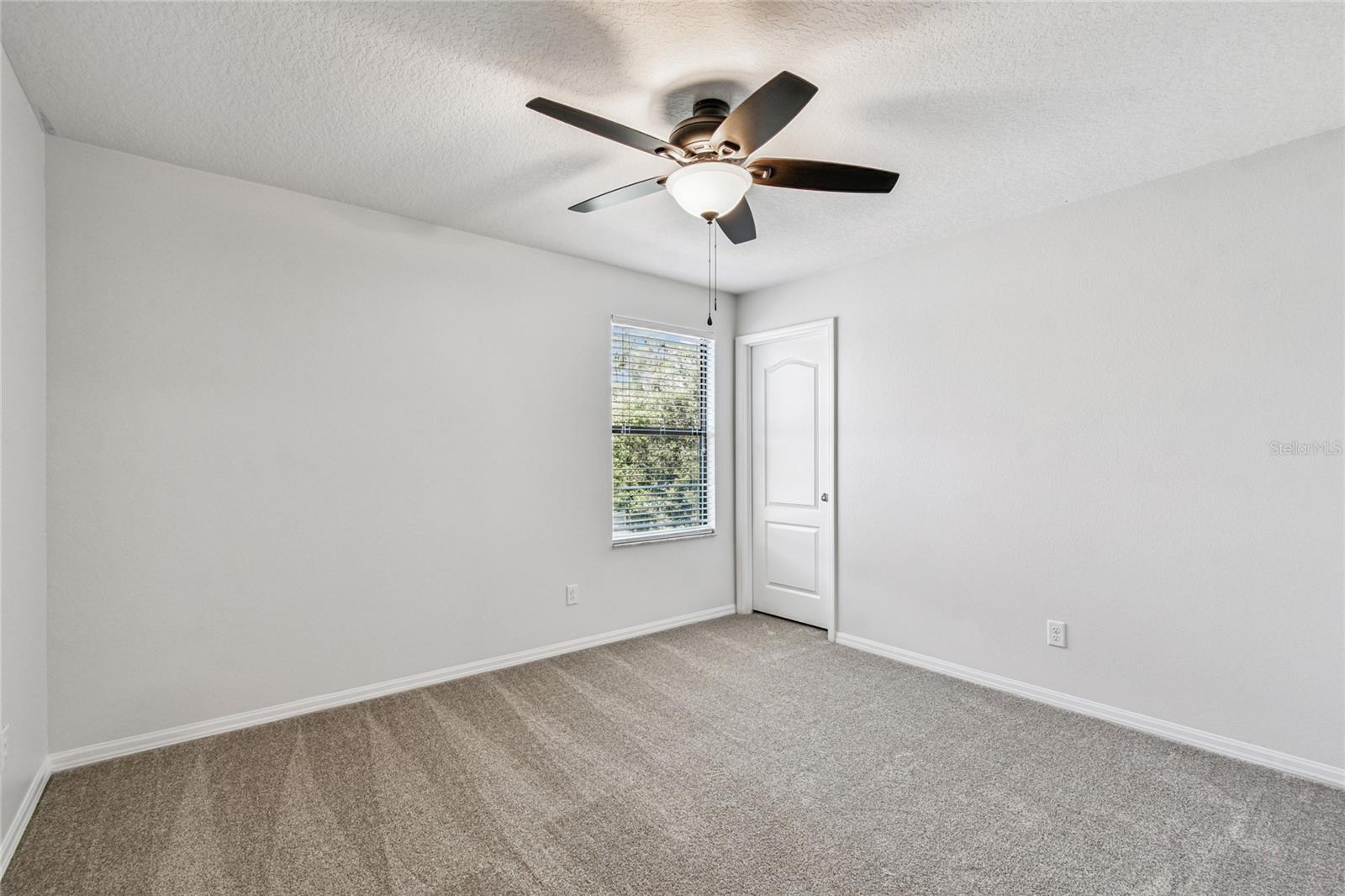 Image 52 of 77 For 19556 Whispering Brook Drive