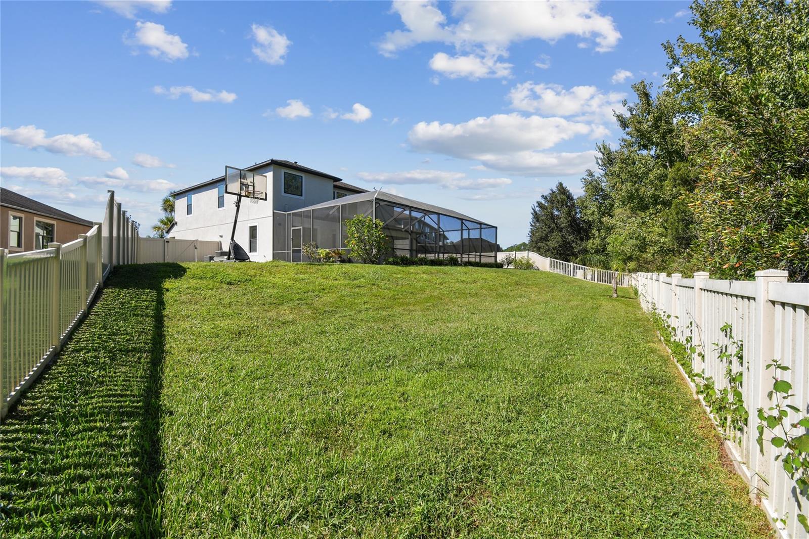 Image 65 of 77 For 19556 Whispering Brook Drive