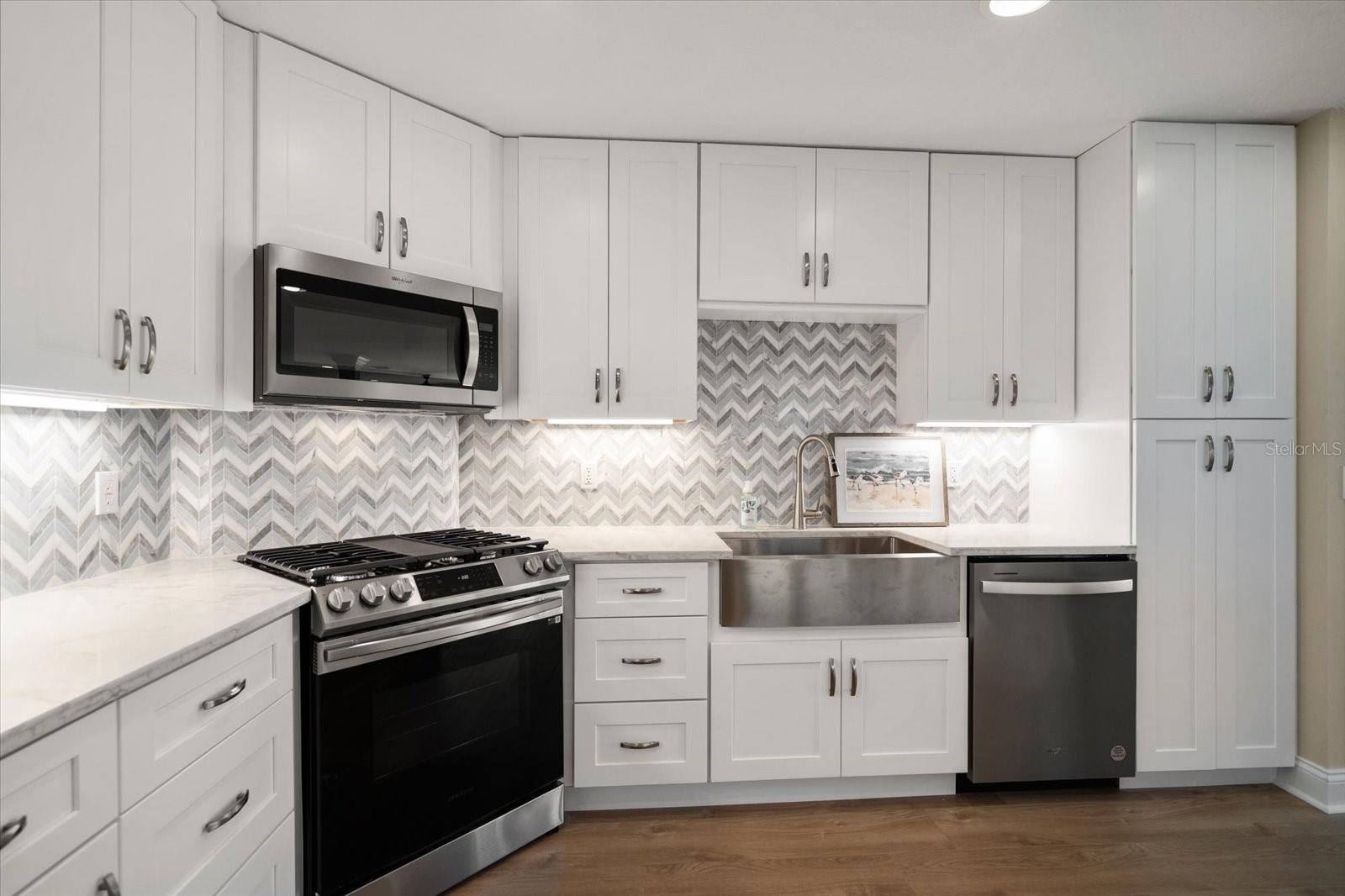 Image 10 of 64 For 417 20th Avenue