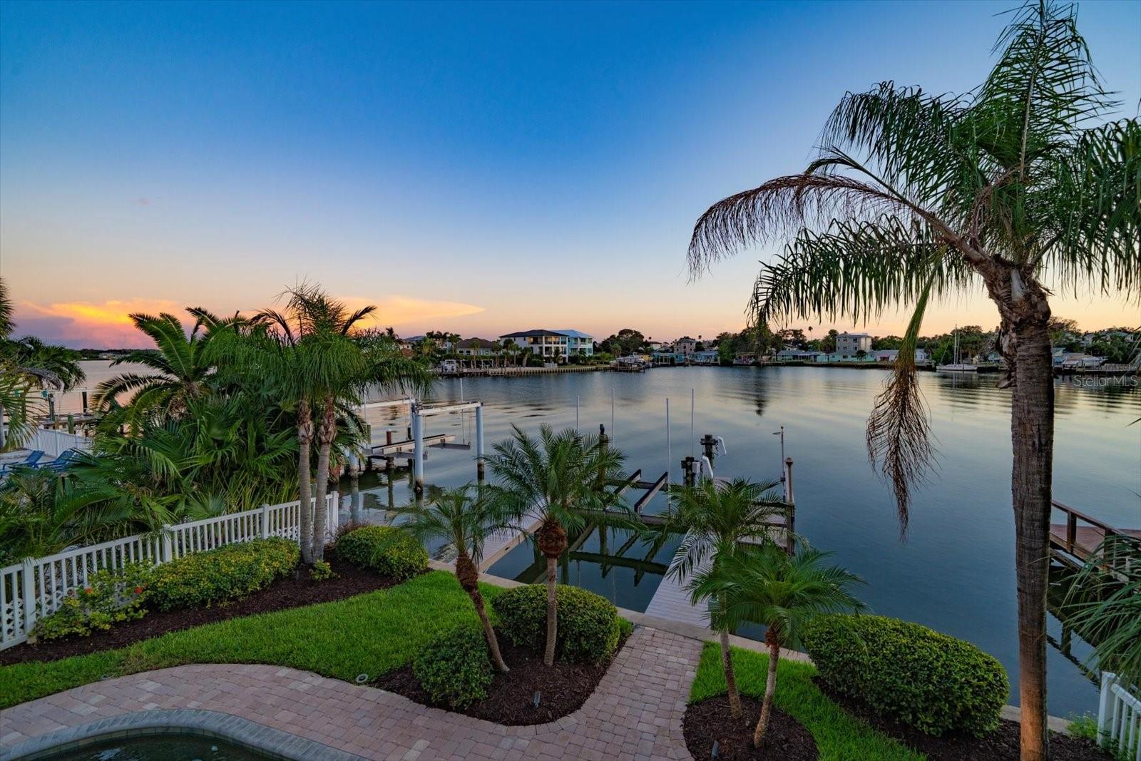 Image 2 of 64 For 417 20th Avenue