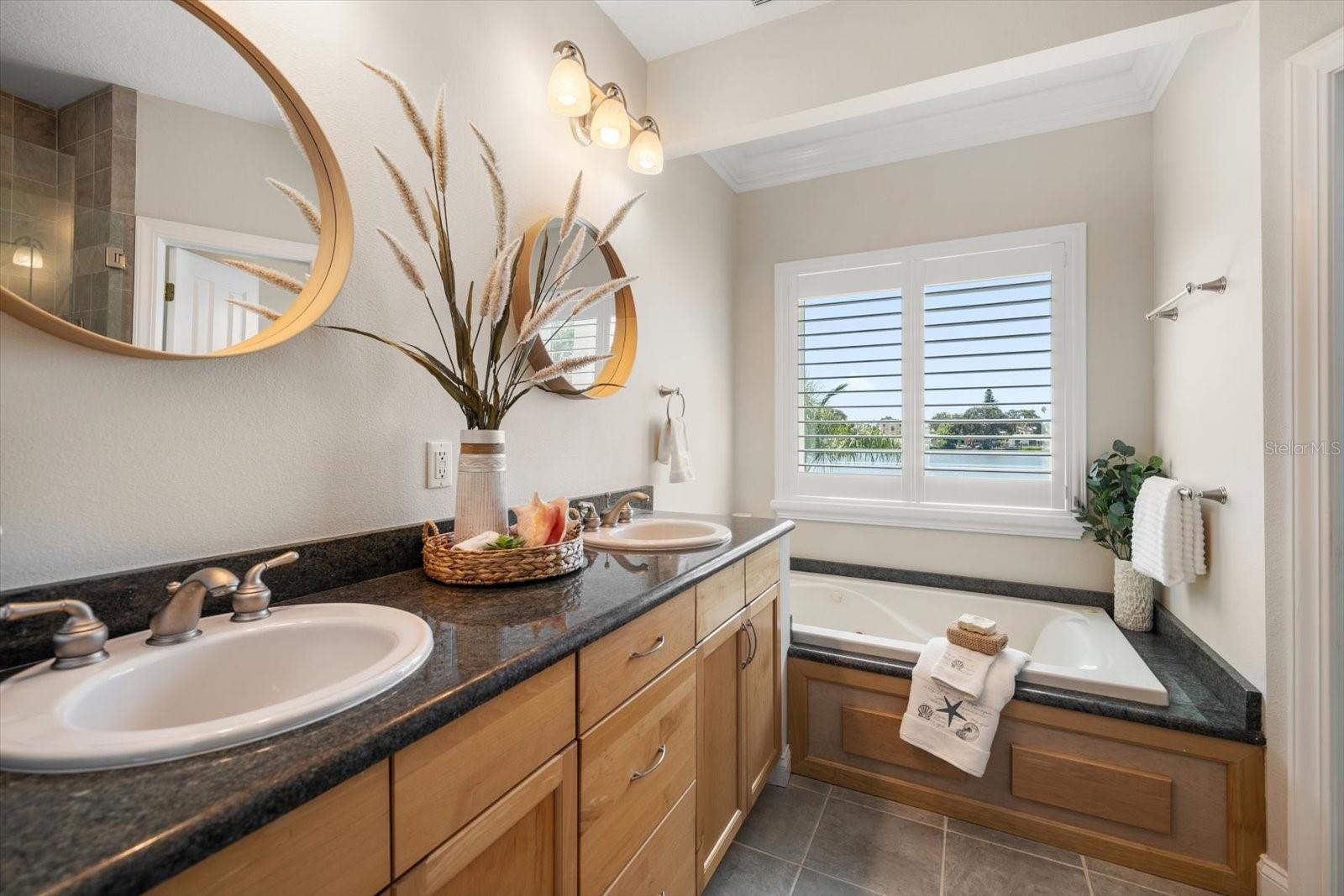 Image 28 of 64 For 417 20th Avenue