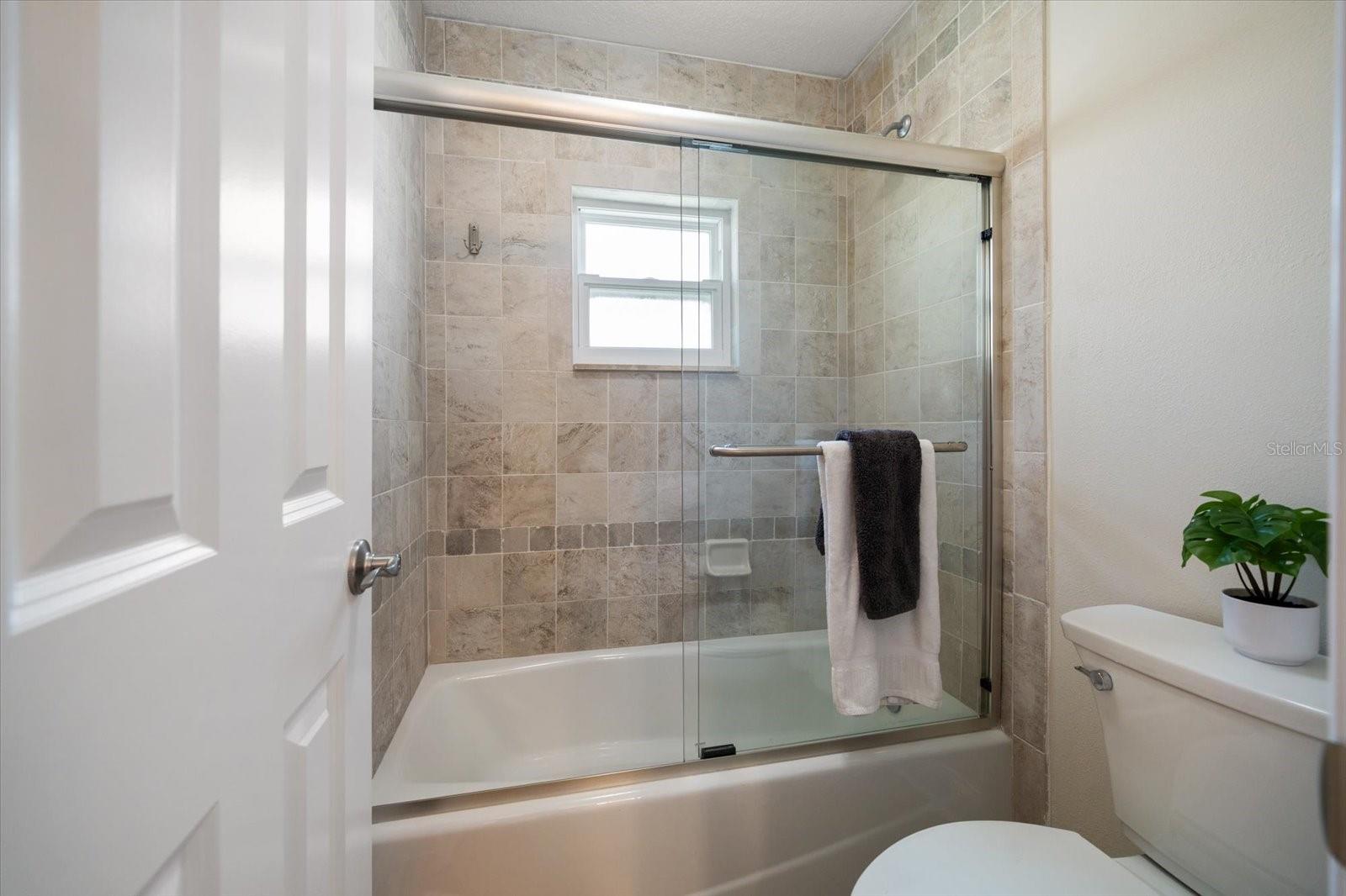 Image 38 of 64 For 417 20th Avenue