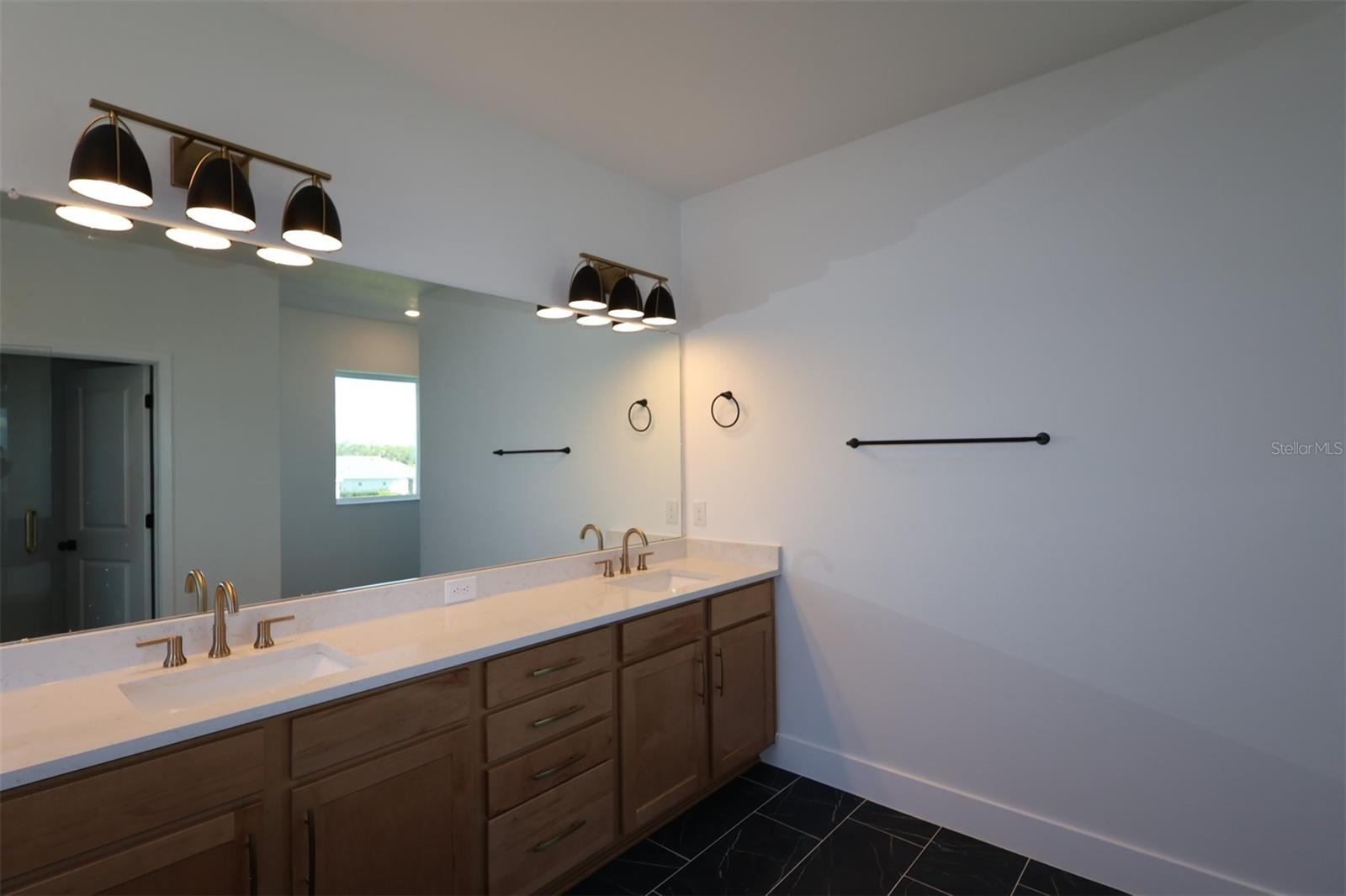 Image 19 of 30 For 8515 Wappinger Place