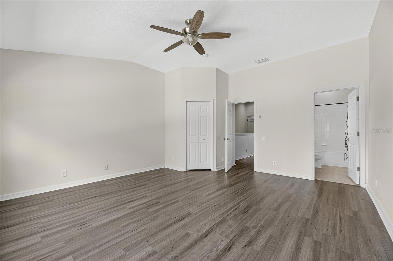 Image 21 of 29 For 9810 Fan Palm Way