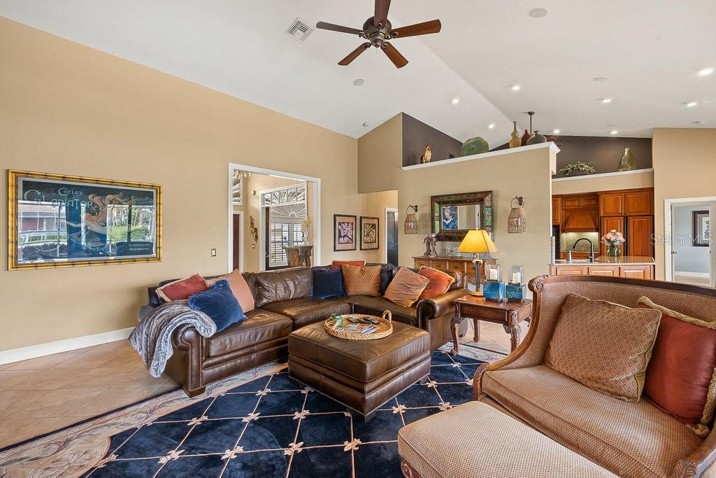 Image 12 of 42 For 15211 Intracoastal Court