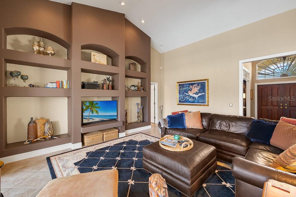 Image 13 of 42 For 15211 Intracoastal Court