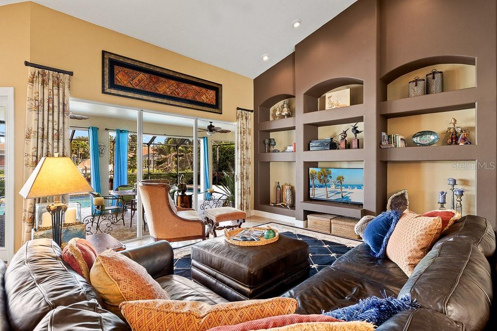 Image 14 of 42 For 15211 Intracoastal Court