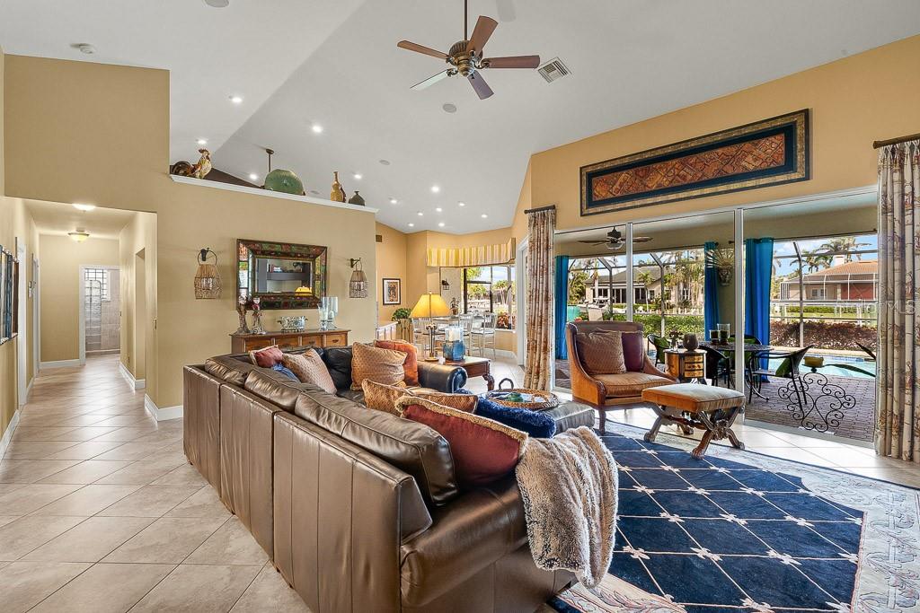 Image 15 of 42 For 15211 Intracoastal Court