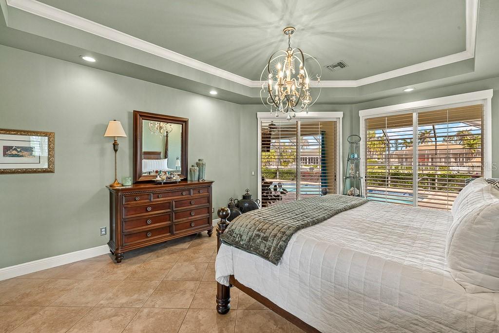 Image 17 of 42 For 15211 Intracoastal Court