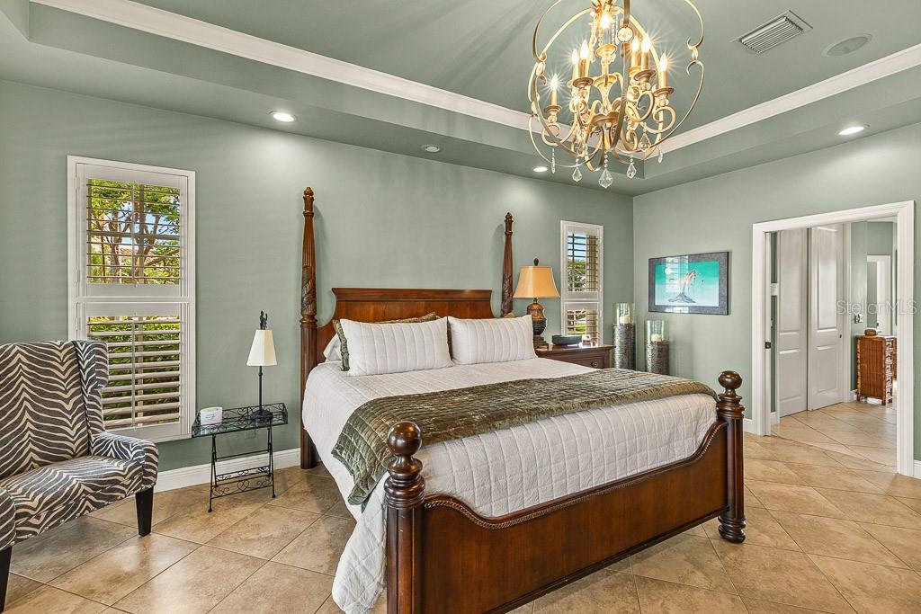 Image 18 of 42 For 15211 Intracoastal Court