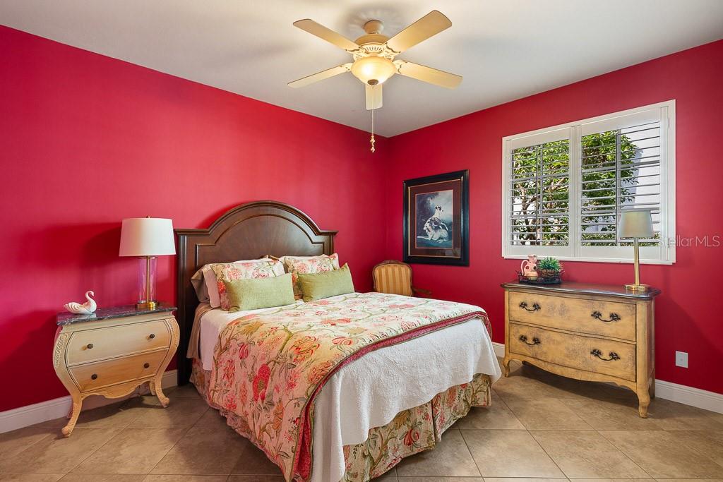 Image 23 of 42 For 15211 Intracoastal Court