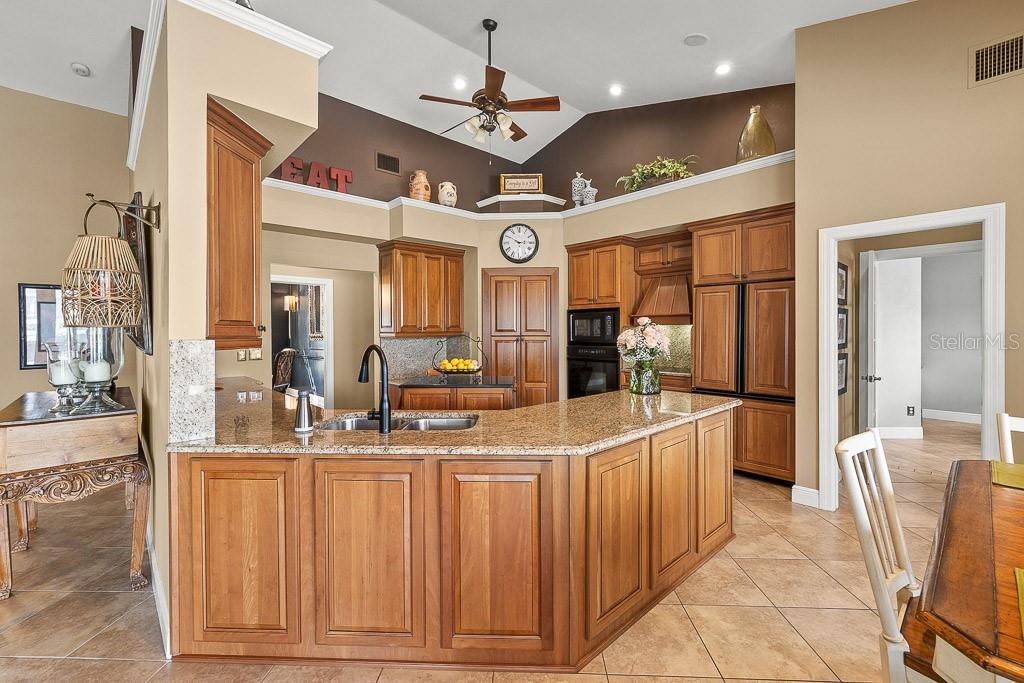 Image 7 of 42 For 15211 Intracoastal Court