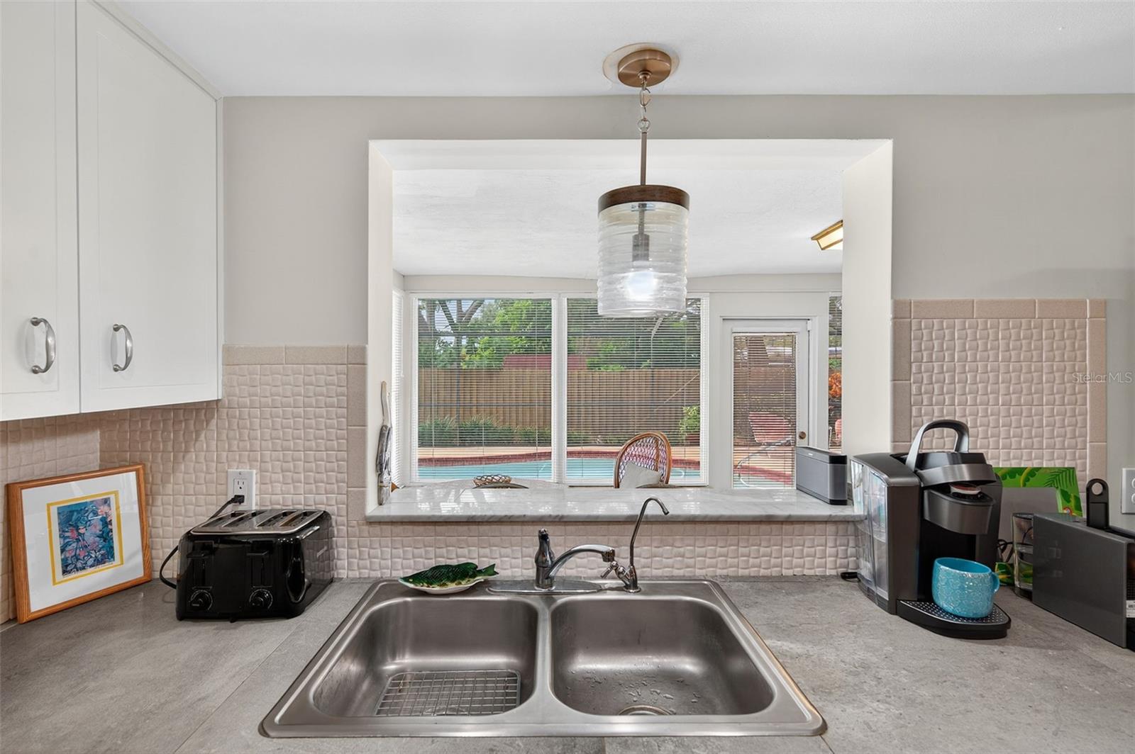 Image 11 of 35 For 450 Sierra Circle E