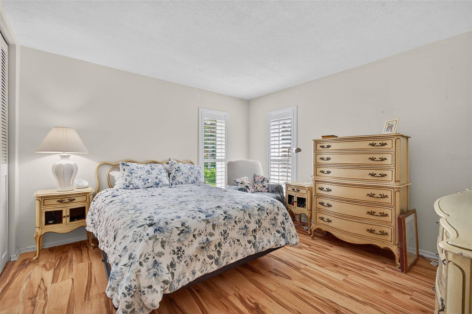 Image 18 of 35 For 450 Sierra Circle E