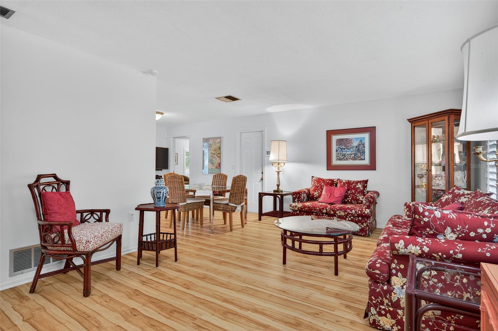 Image 6 of 35 For 450 Sierra Circle E