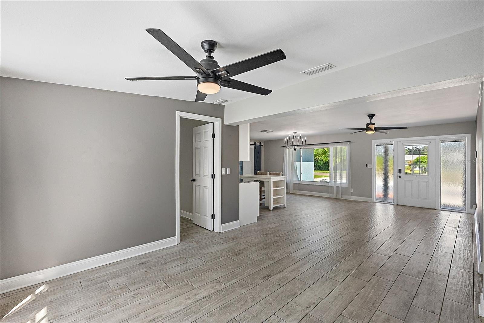Image 12 of 33 For 6044 30th Avenue N