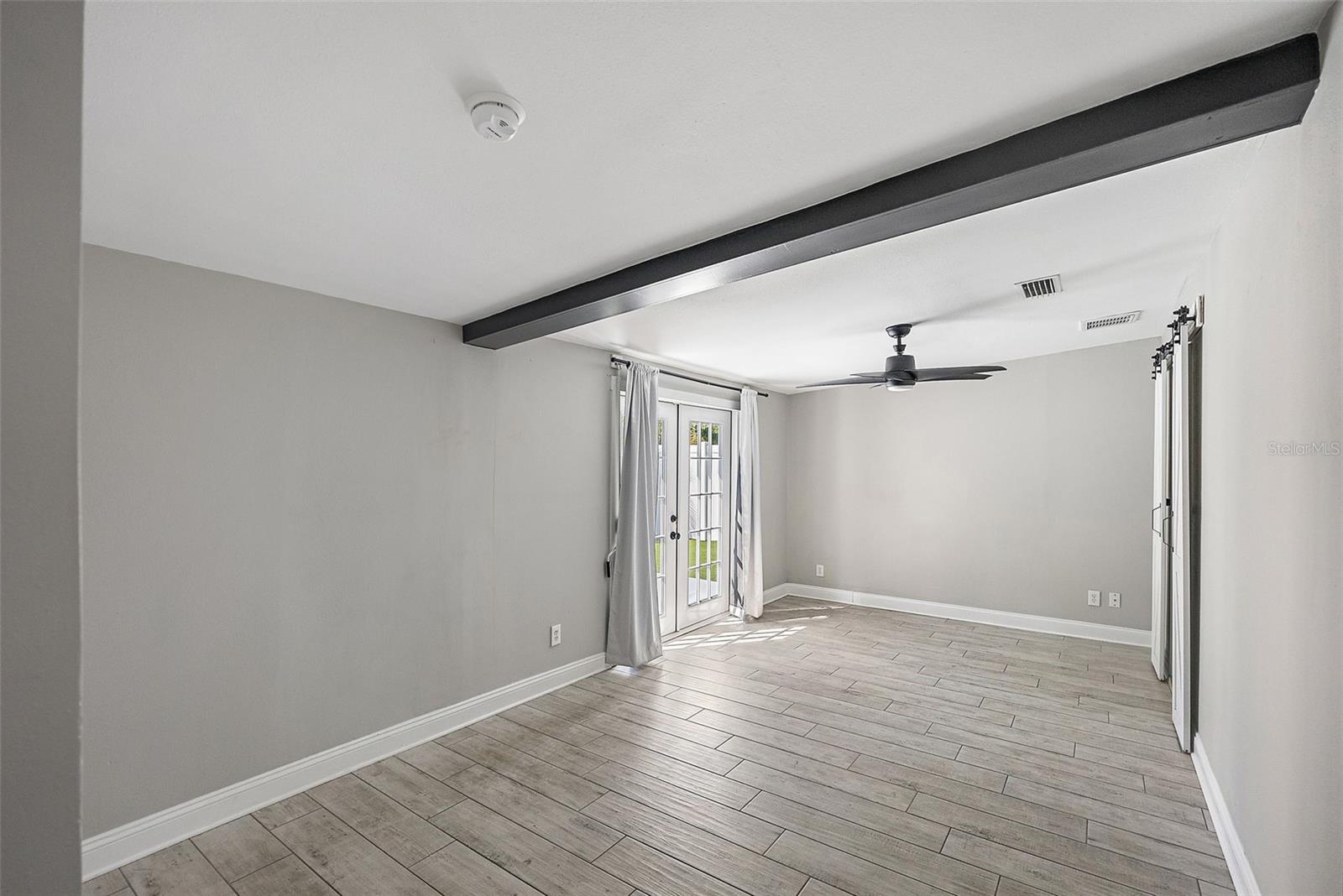 Image 13 of 33 For 6044 30th Avenue N