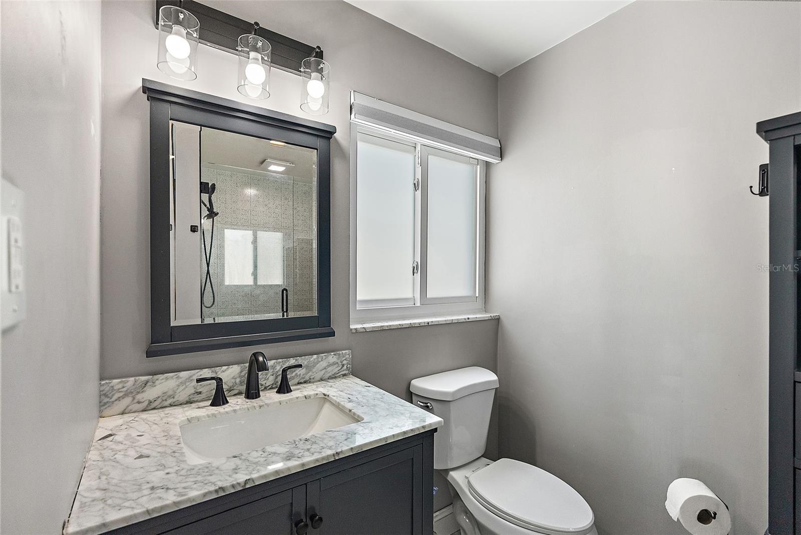 Image 15 of 33 For 6044 30th Avenue N