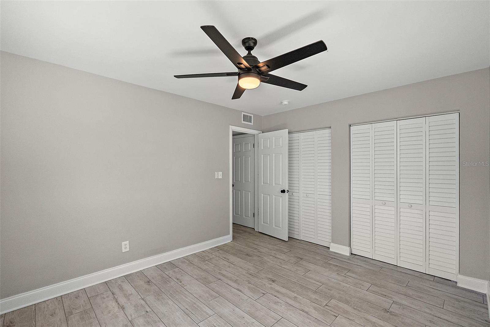 Image 18 of 33 For 6044 30th Avenue N