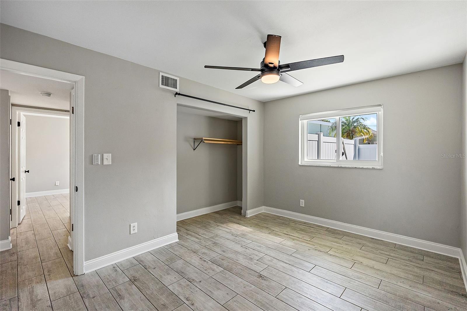 Image 21 of 33 For 6044 30th Avenue N