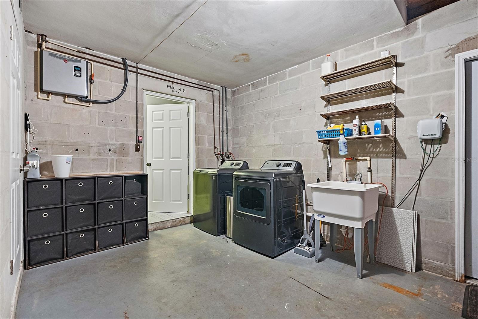 Image 22 of 33 For 6044 30th Avenue N