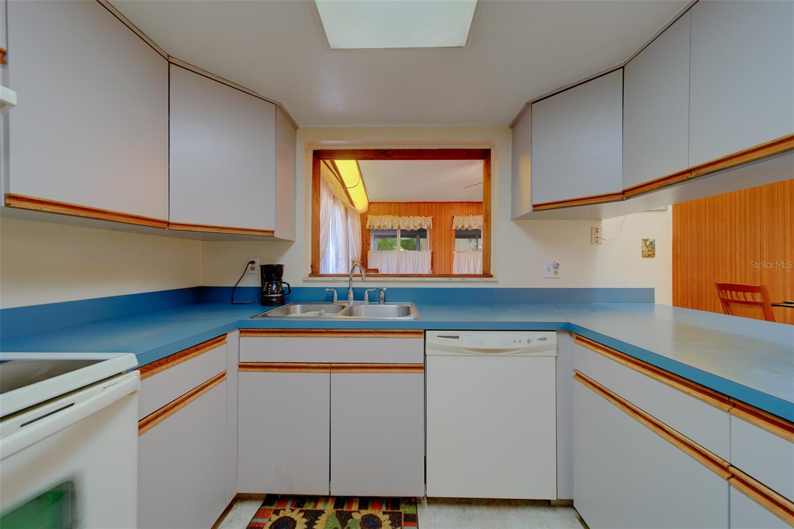 Image 10 of 90 For 2069 San Sebastian Way N