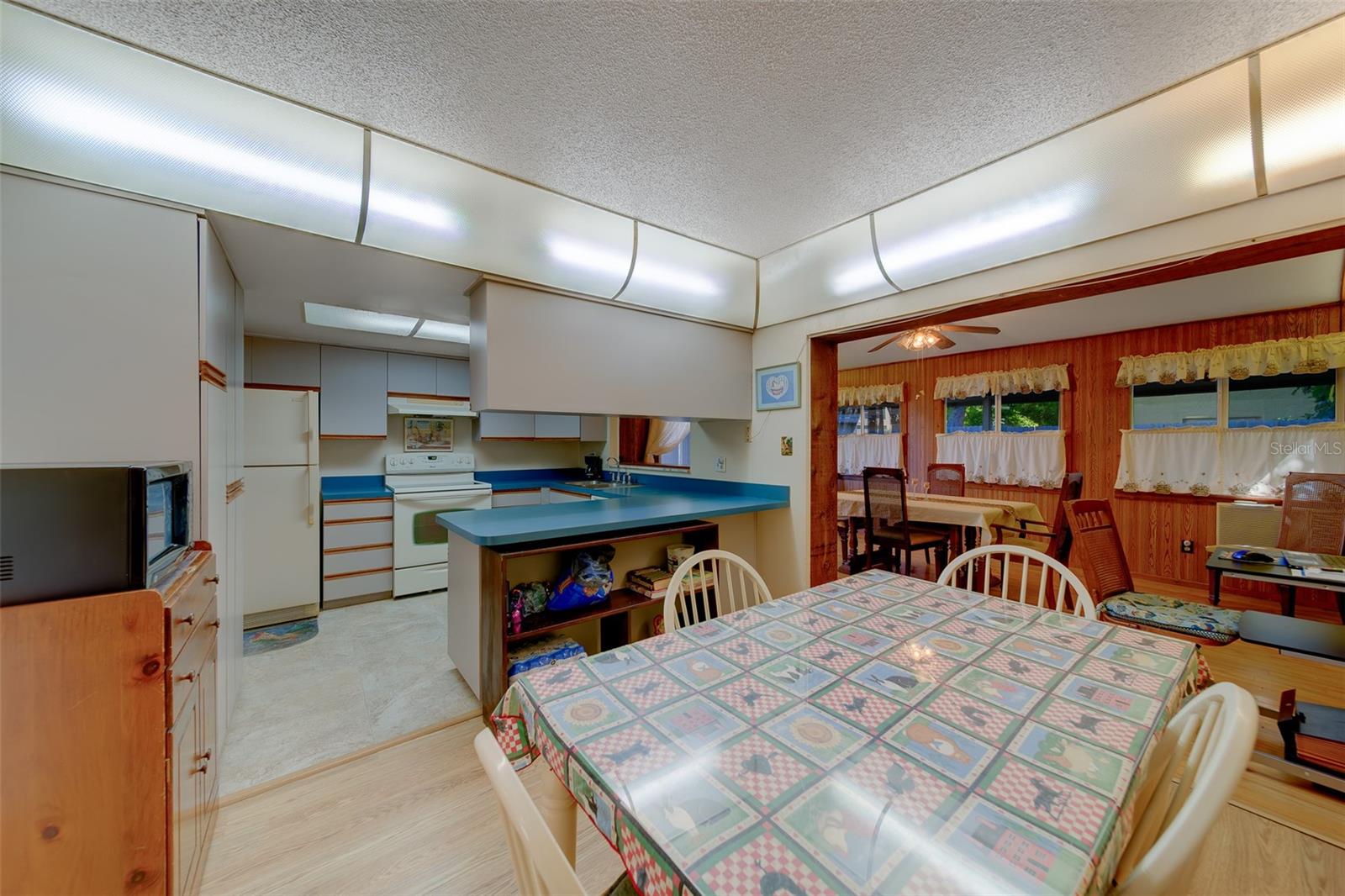 Image 14 of 90 For 2069 San Sebastian Way N