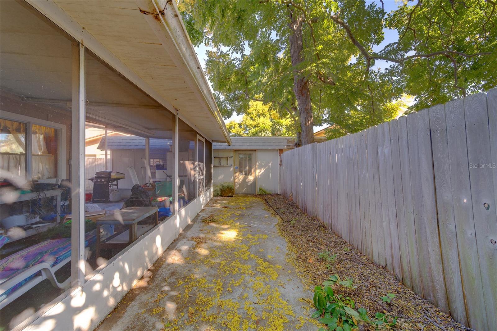 Image 45 of 90 For 2069 San Sebastian Way N