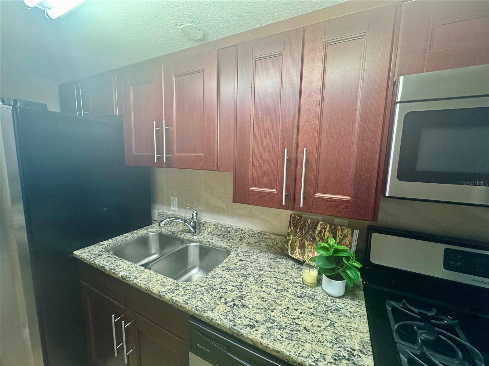 Image 10 of 32 For 5855 18th Street N 6