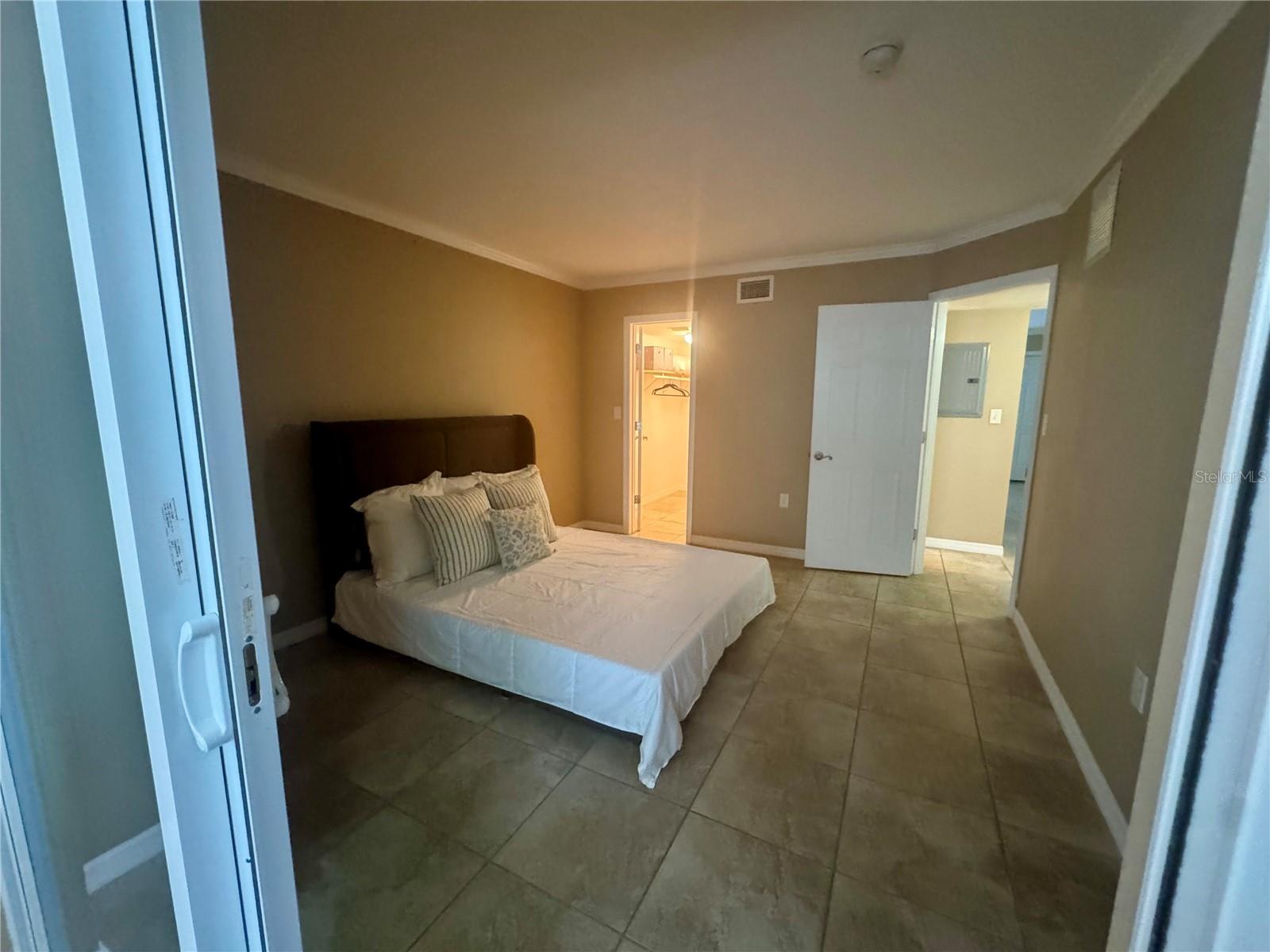 Image 12 of 32 For 5855 18th Street N 6